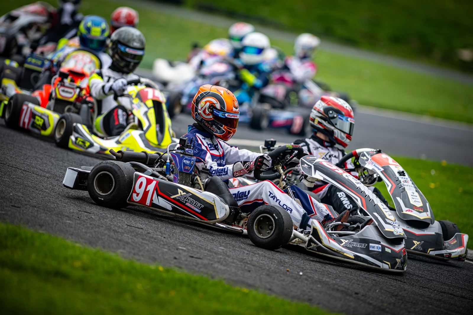 Zak battling wheel to wheel in Super One